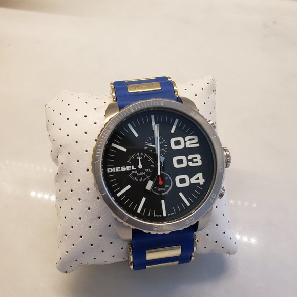 Silver Diesel Watch with Blue Rubber Strap, model DZ-4208, Tested-works - Picture 3 of 12